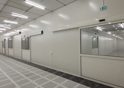 portes coulissantes en verre par Rosin Entreprise