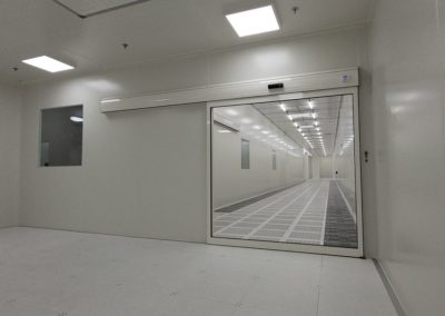 porte coulissante en verre par Rosin Entreprise